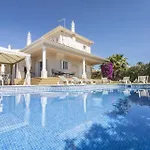 Вилла Tulipa By Algarve Holidays Албуфейра